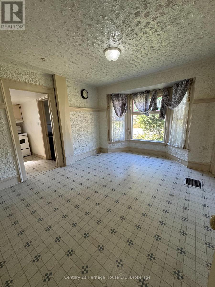 4488 EASTWOOD CRESCENT - Image 14