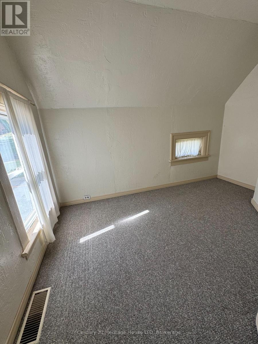 4488 EASTWOOD CRESCENT - 18