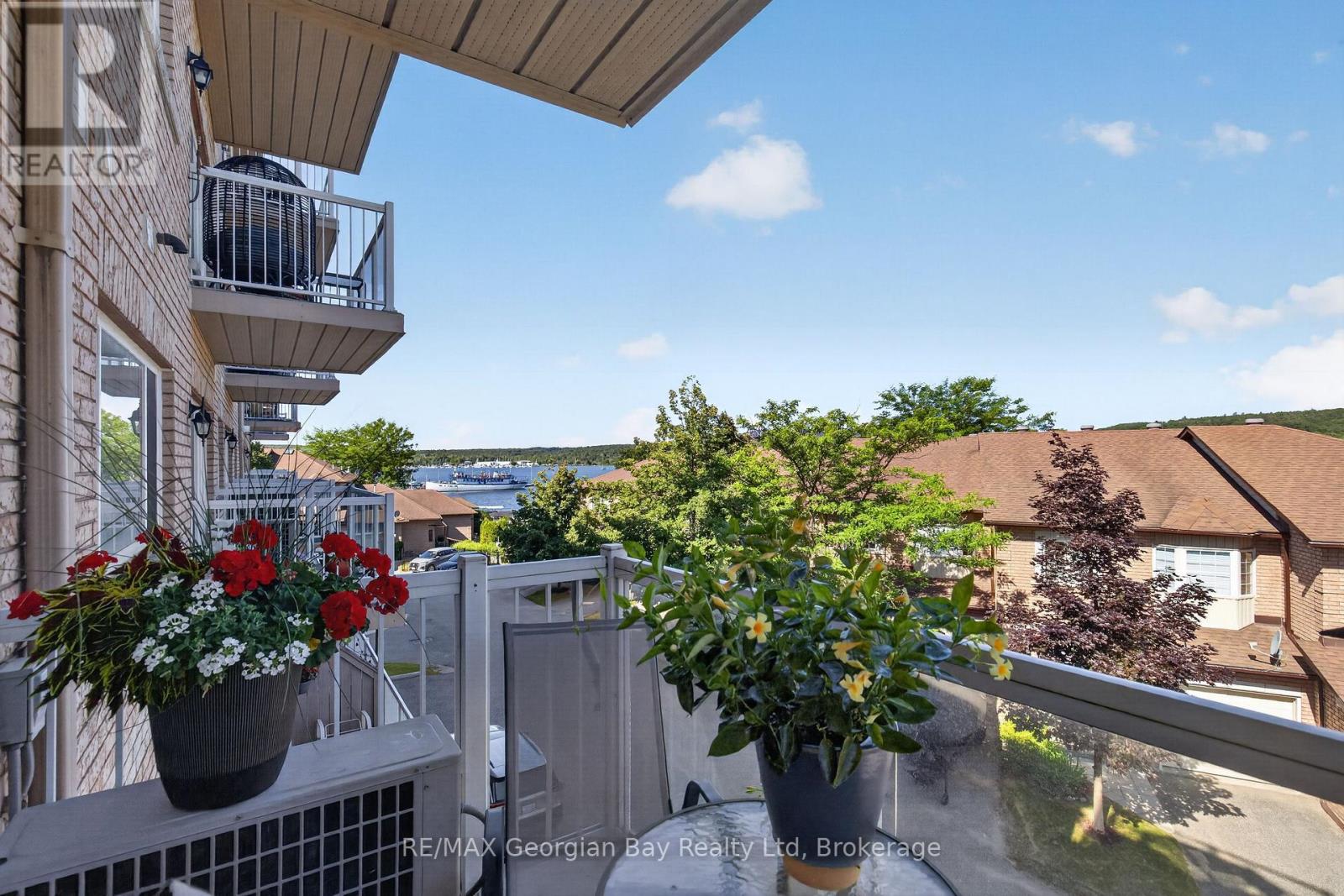 #307 4 BECK BOULEVARD - Image 18