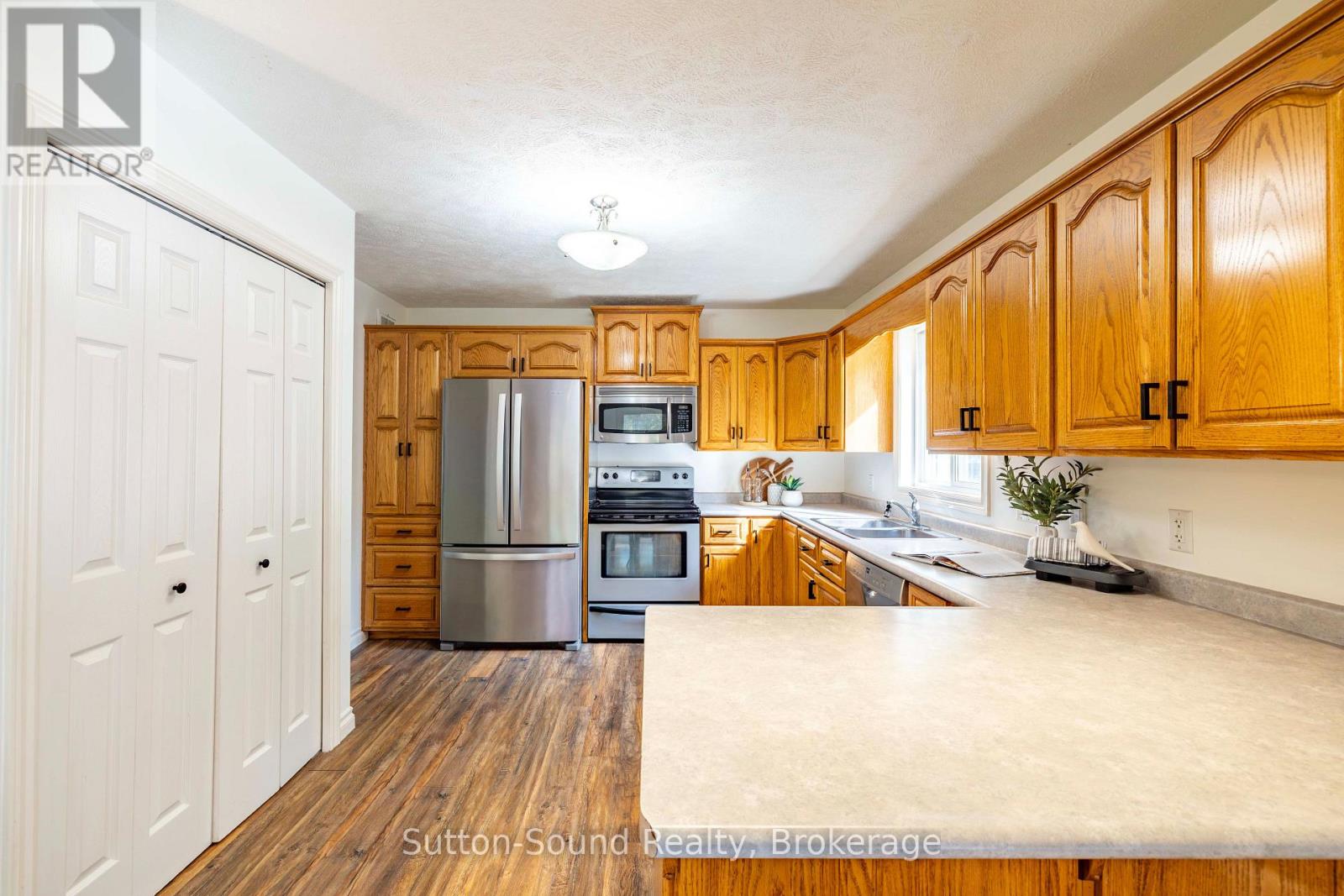 143712 15 SIDE ROAD - Image 13