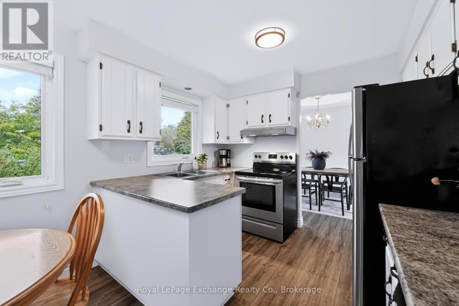 40 GOLF LINKS ROAD - Image 15