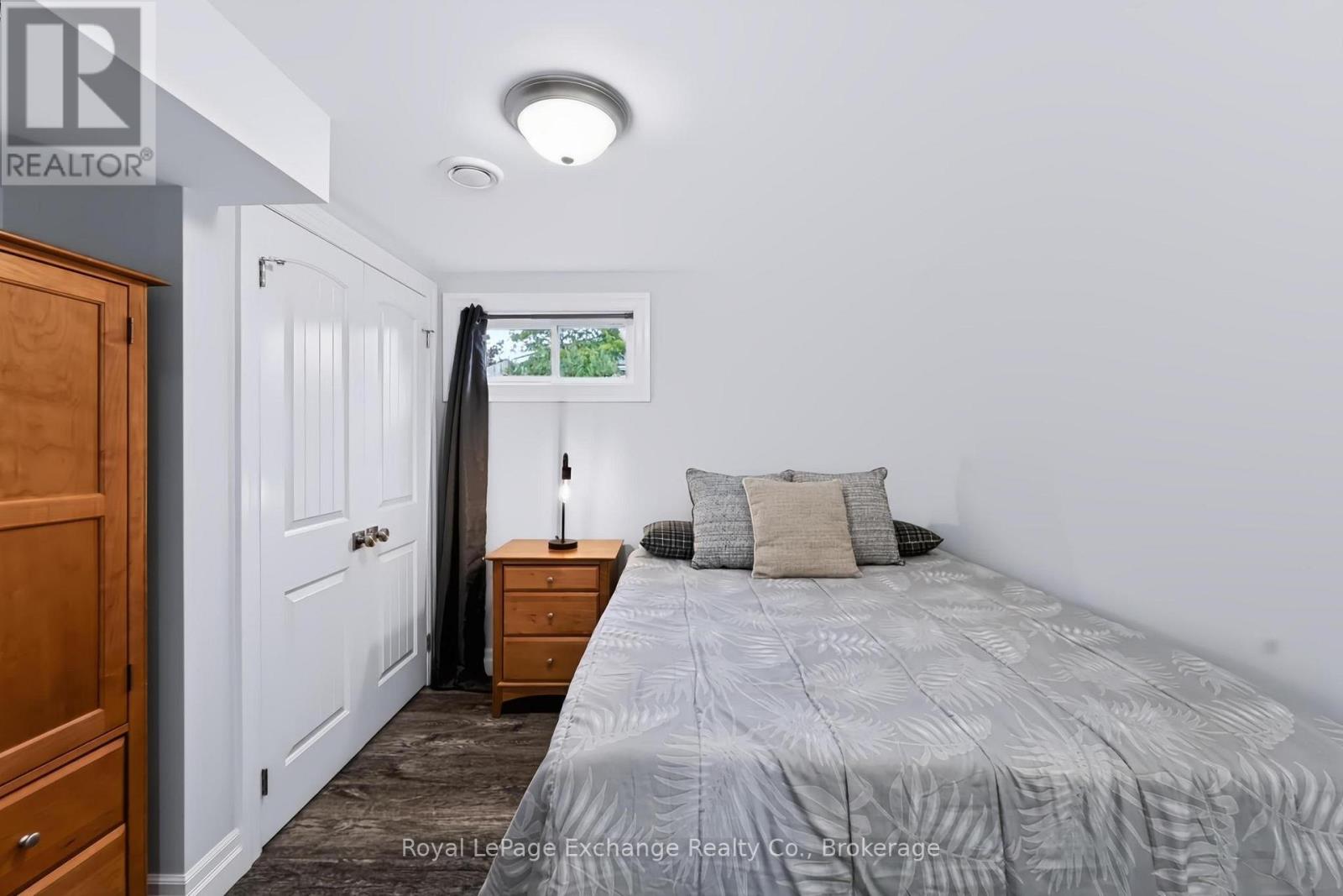 40 GOLF LINKS ROAD - Image 33