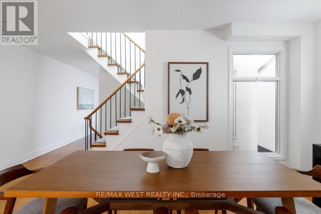 256 ERSKINE AVENUE - 11