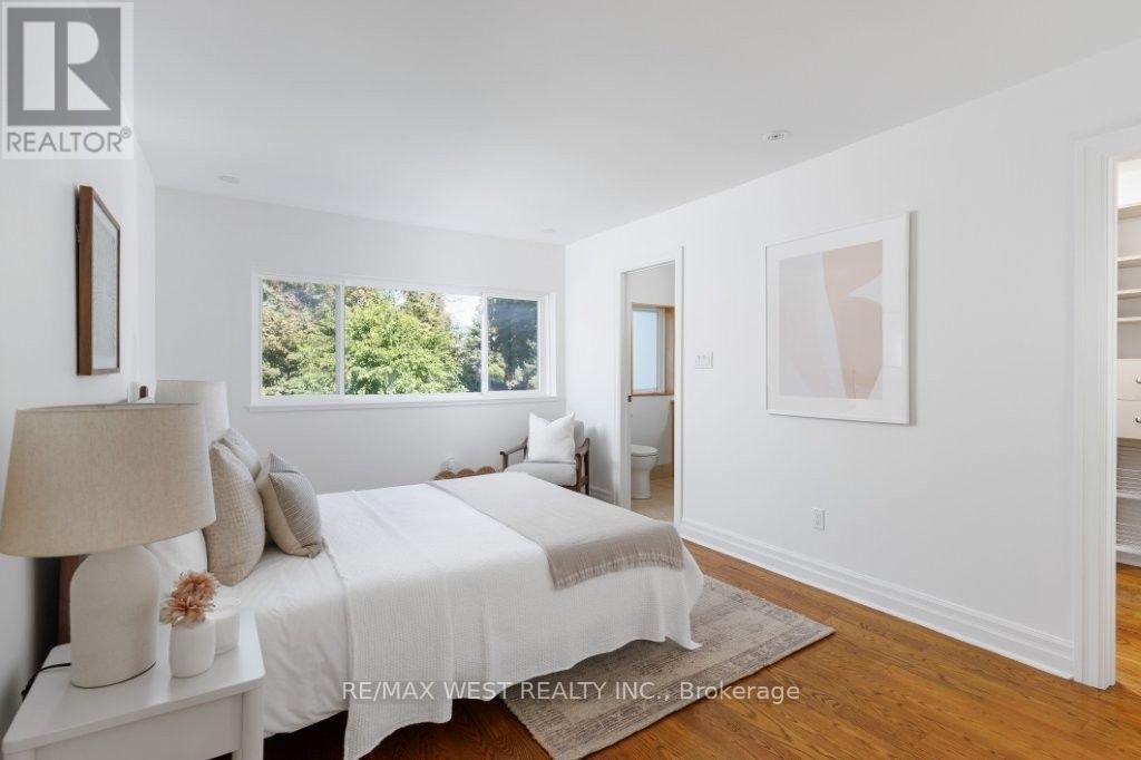 256 ERSKINE AVENUE - 17
