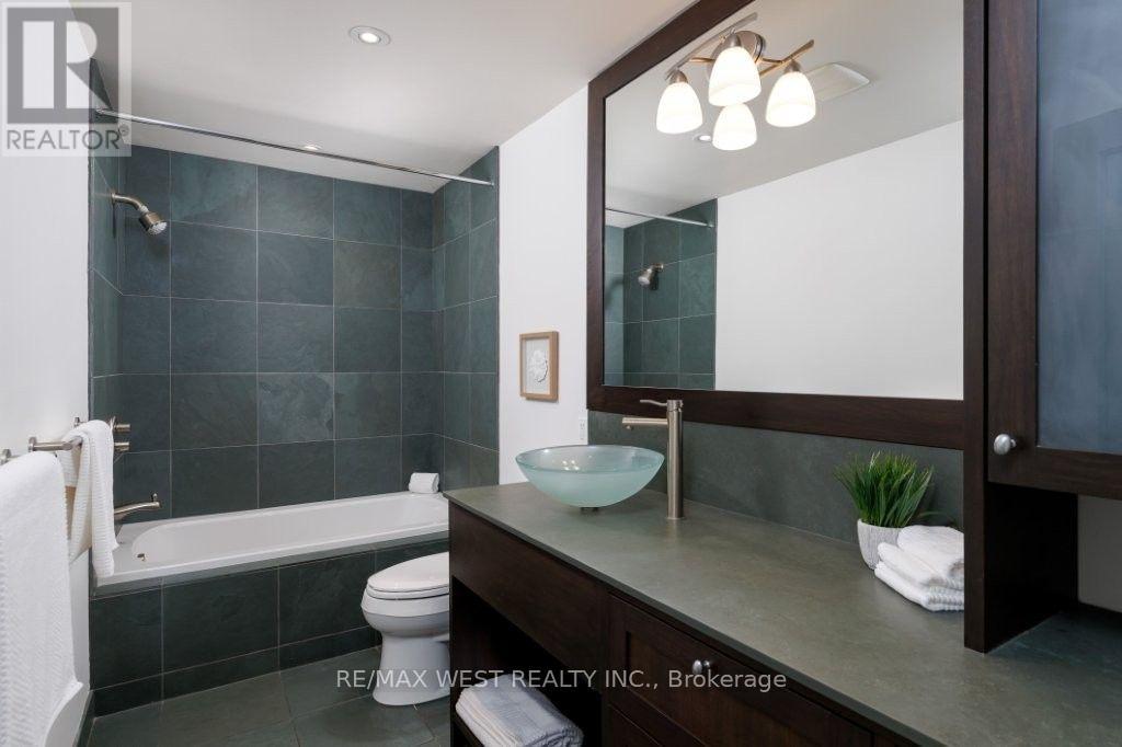 256 ERSKINE AVENUE - 25