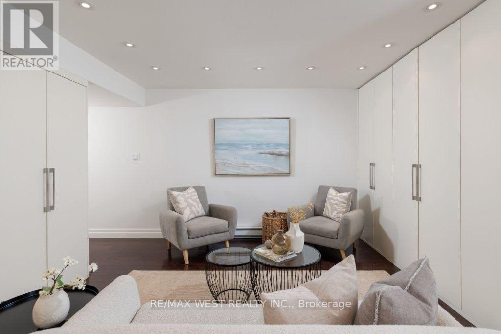 256 ERSKINE AVENUE - Image 29