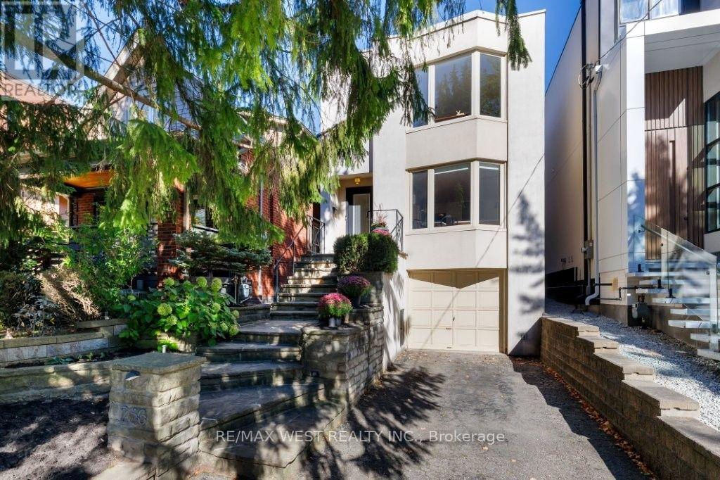 256 ERSKINE AVENUE - 34