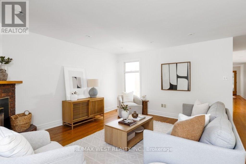 256 ERSKINE AVENUE - 4