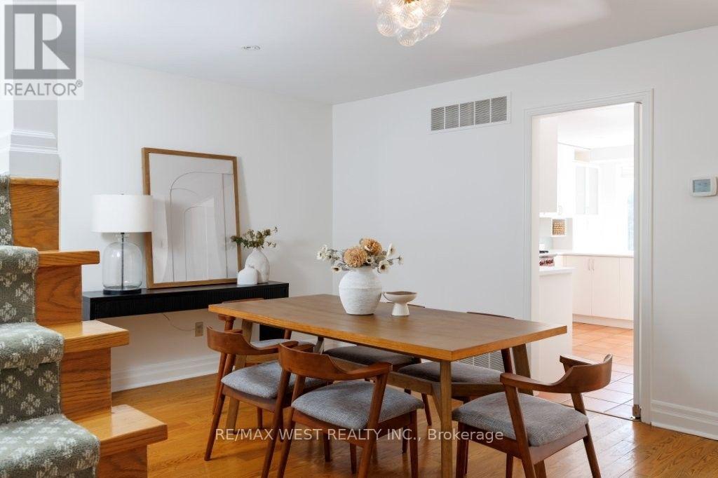 256 ERSKINE AVENUE - 8