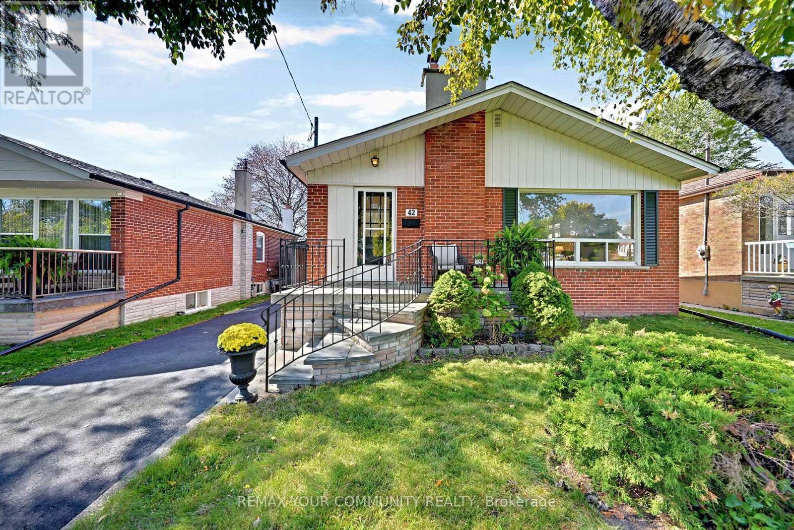 42 Beacon Road, Toronto, ON photo 3