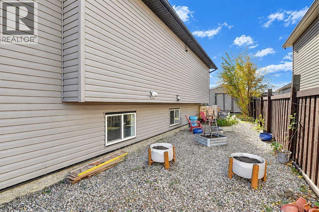 9319 99 Avenue - 25