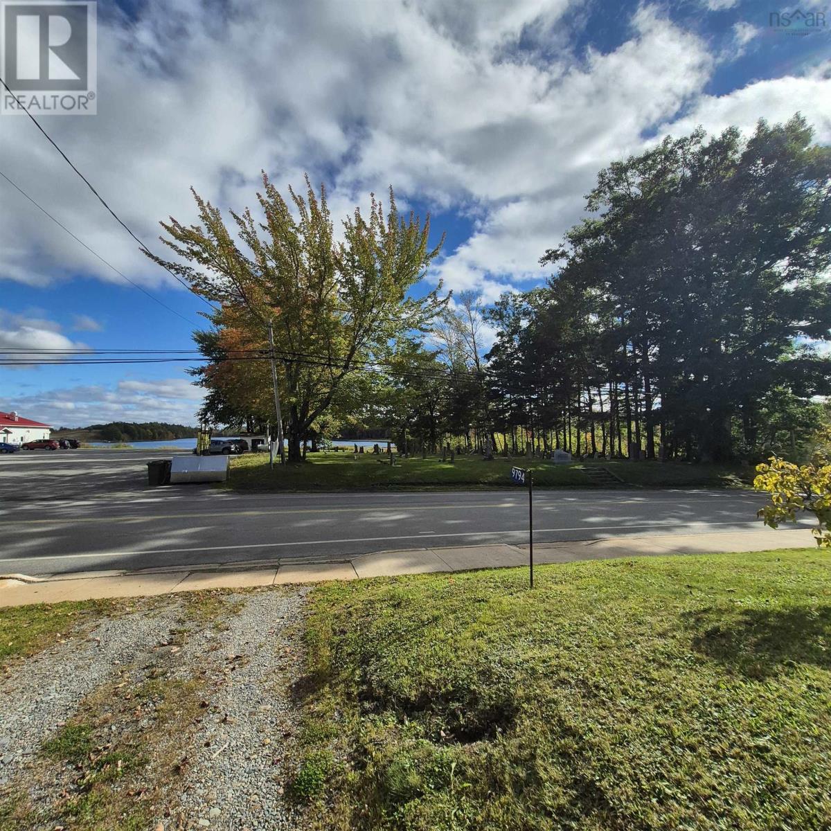 9794 Highway 8 - 6