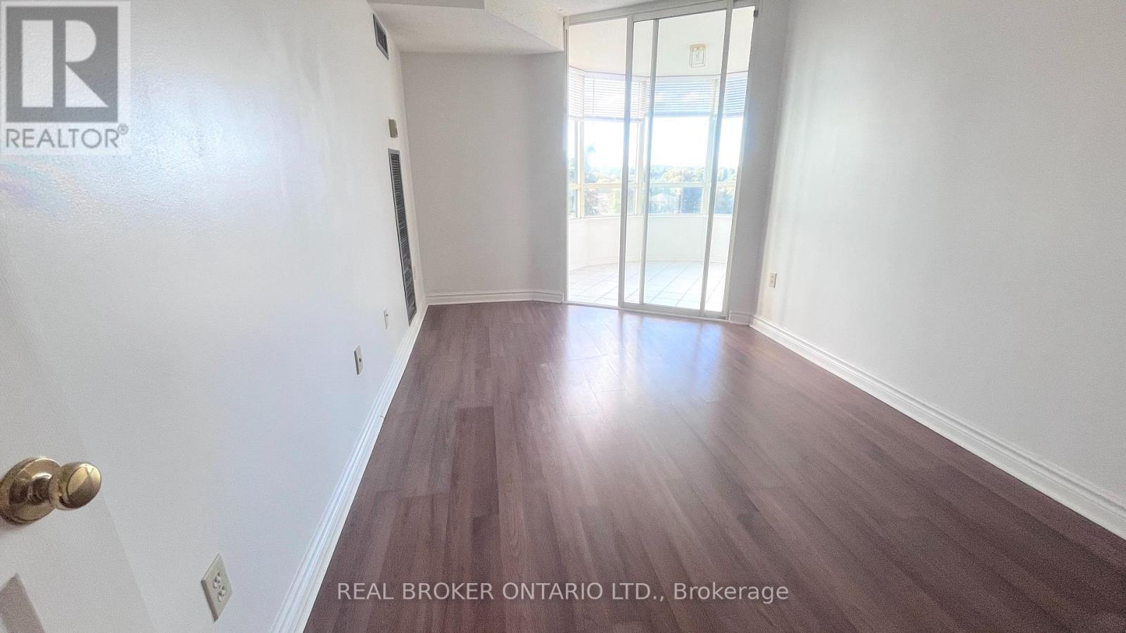 #509 333 CLARK AVENUE W - 18