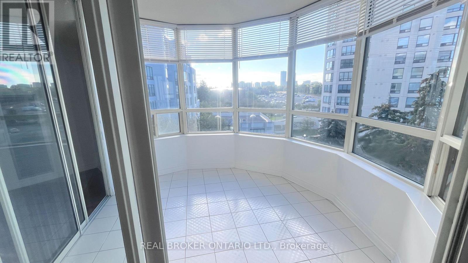 #509 333 CLARK AVENUE W - 19