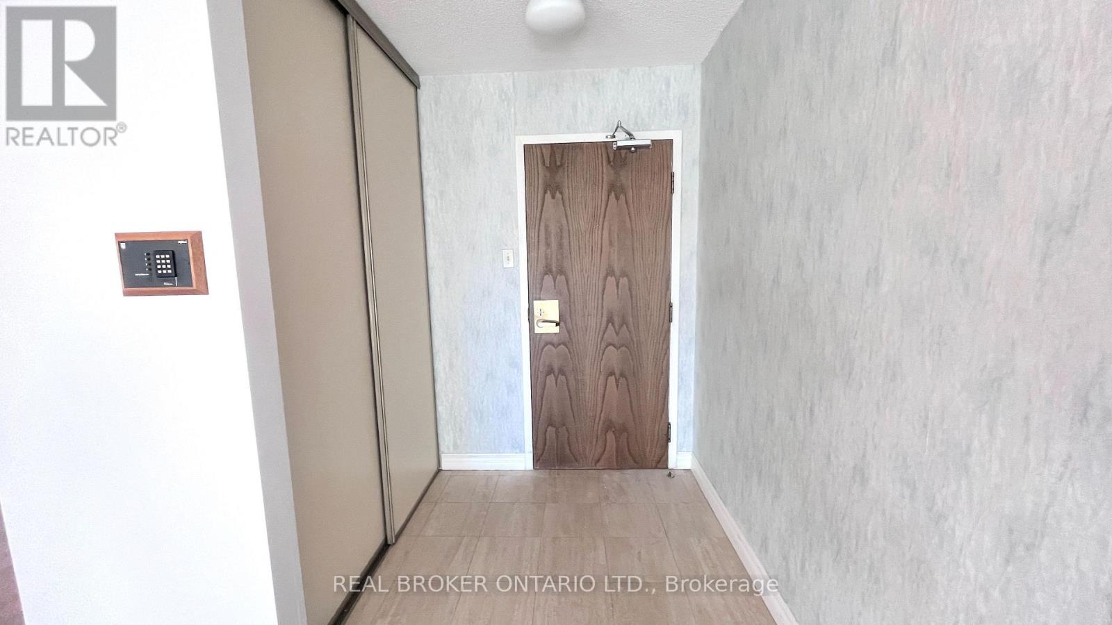 #509 333 CLARK AVENUE W - 4