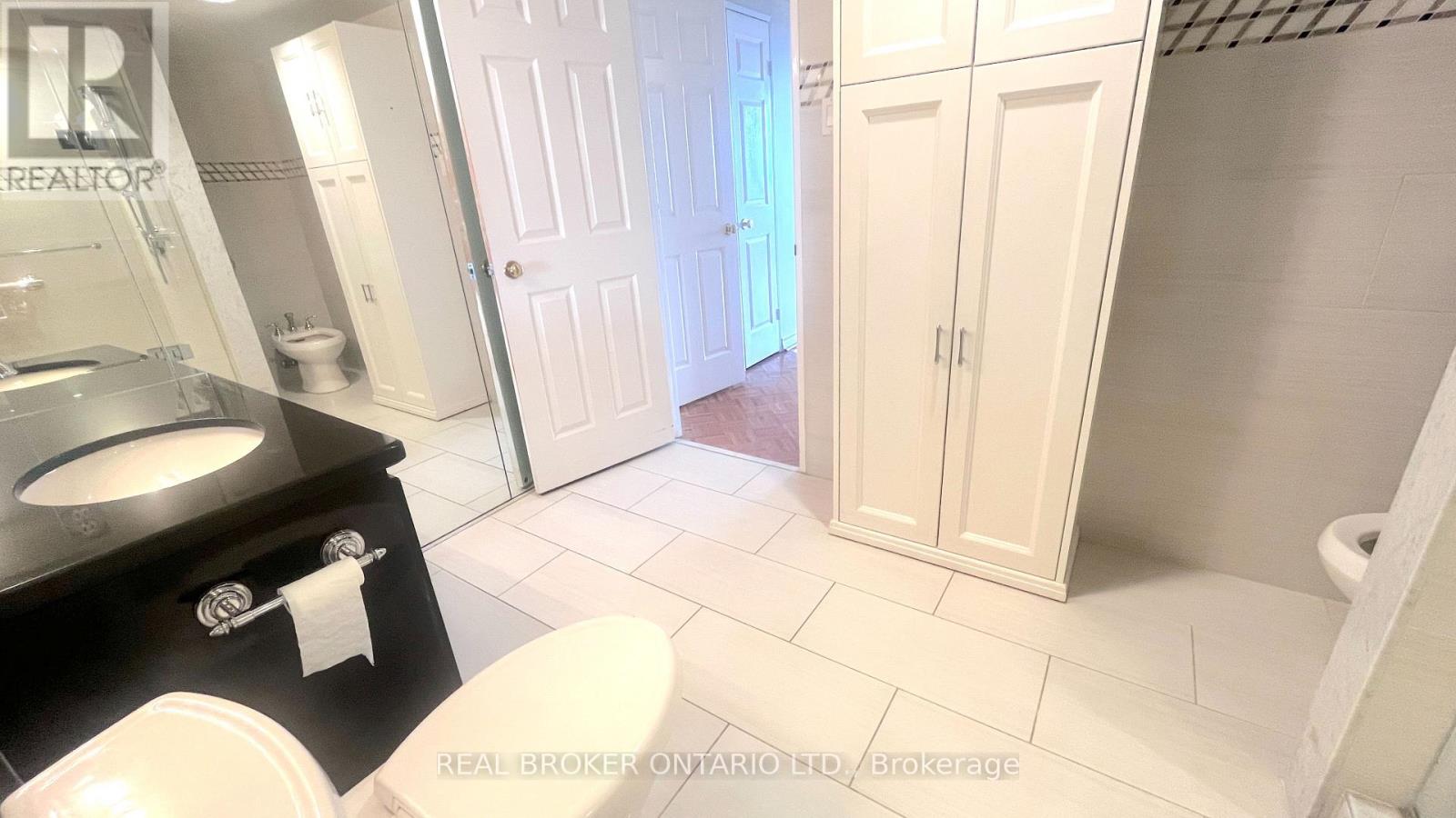 #1403 343 CLARK AVENUE W - 18