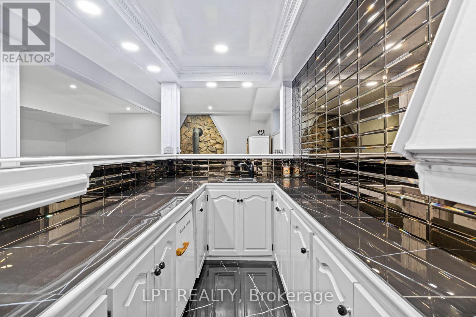 177 HEDGE ROAD - 27
