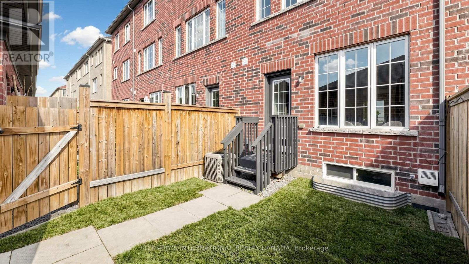 1972 Donald Cousens Parkway, Markham, ON photo 32