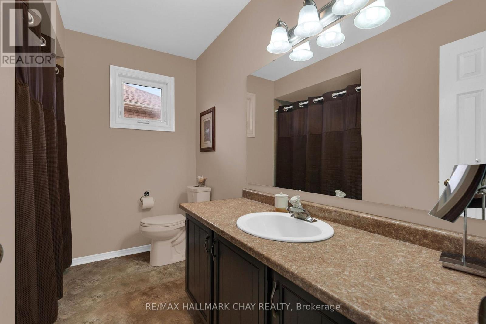 35 Grasett Crescent, Barrie, ON photo 30