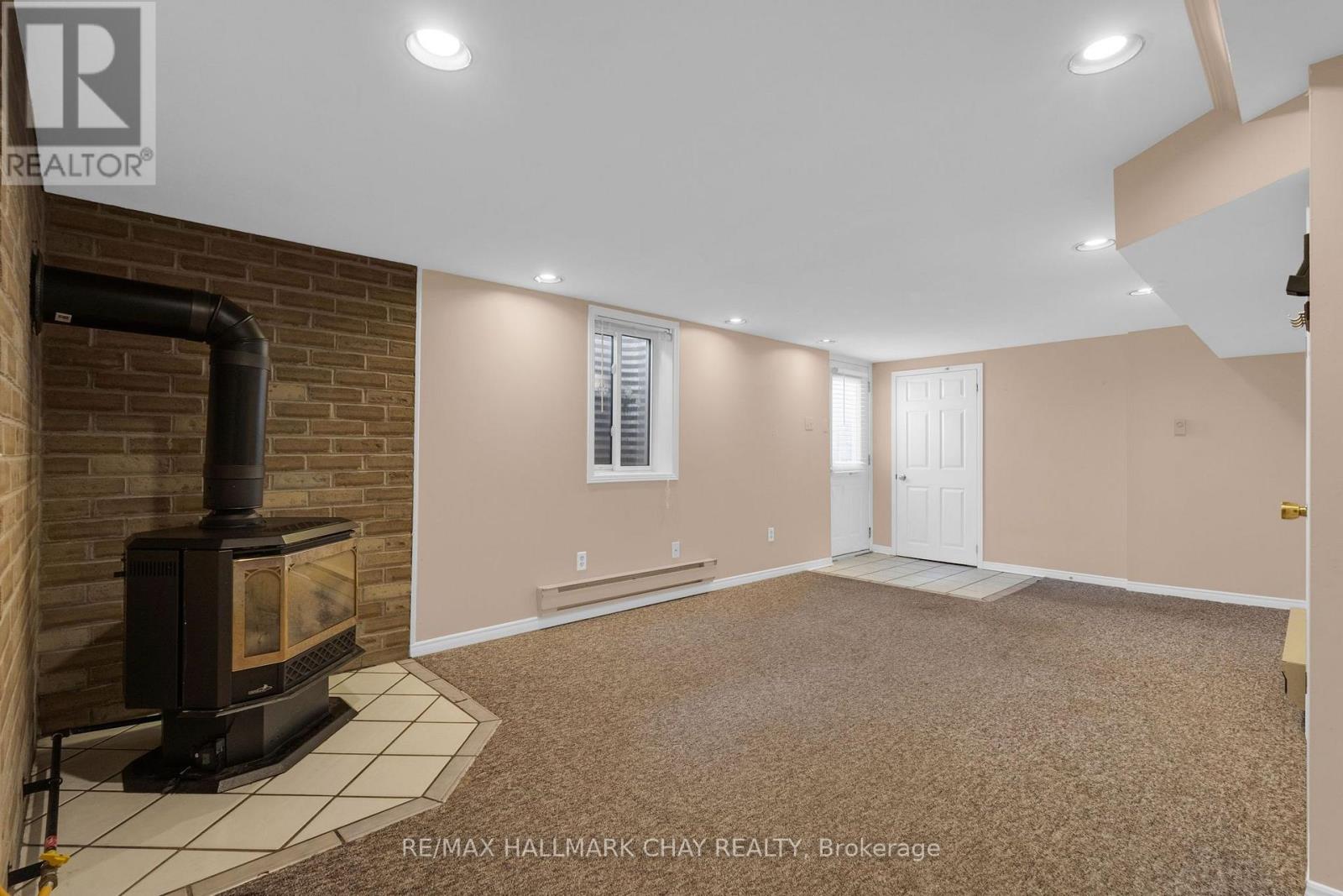 35 Grasett Crescent, Barrie, ON photo 32