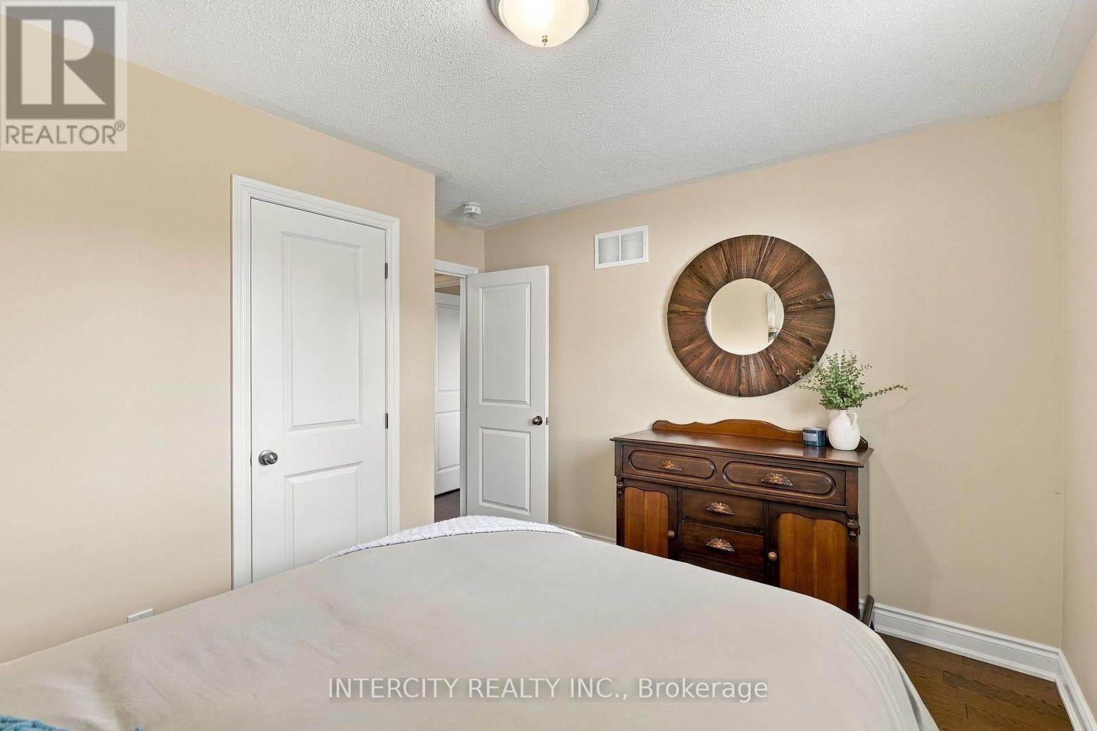 491 SHEWFELT CRESCENT - 9