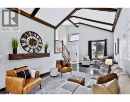 Foyer - 19 Hyslop Drive, Caledonia, ON N3W2L2 Photo 9