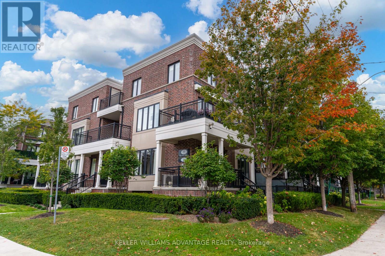 4 - 10 CARNATION AVENUE, Toronto (Long Branch)