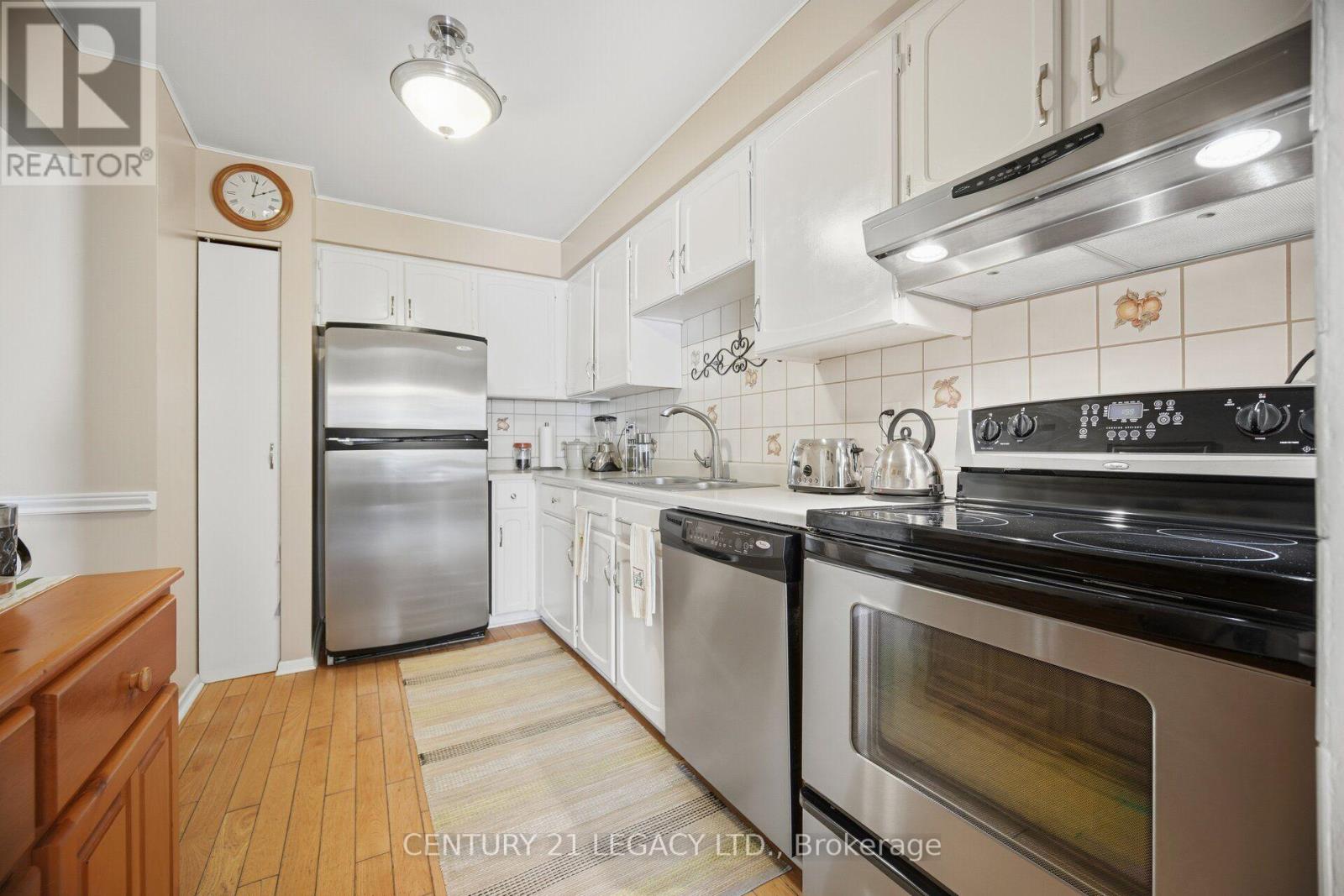 #23 4171 GLEN ERIN DRIVE - 11