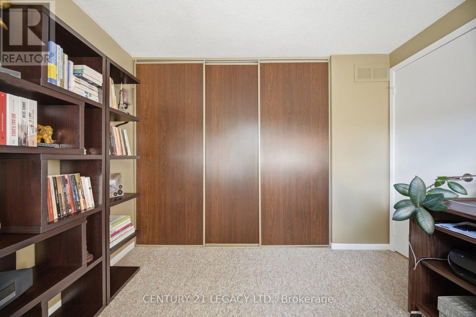#23 4171 GLEN ERIN DRIVE - 27