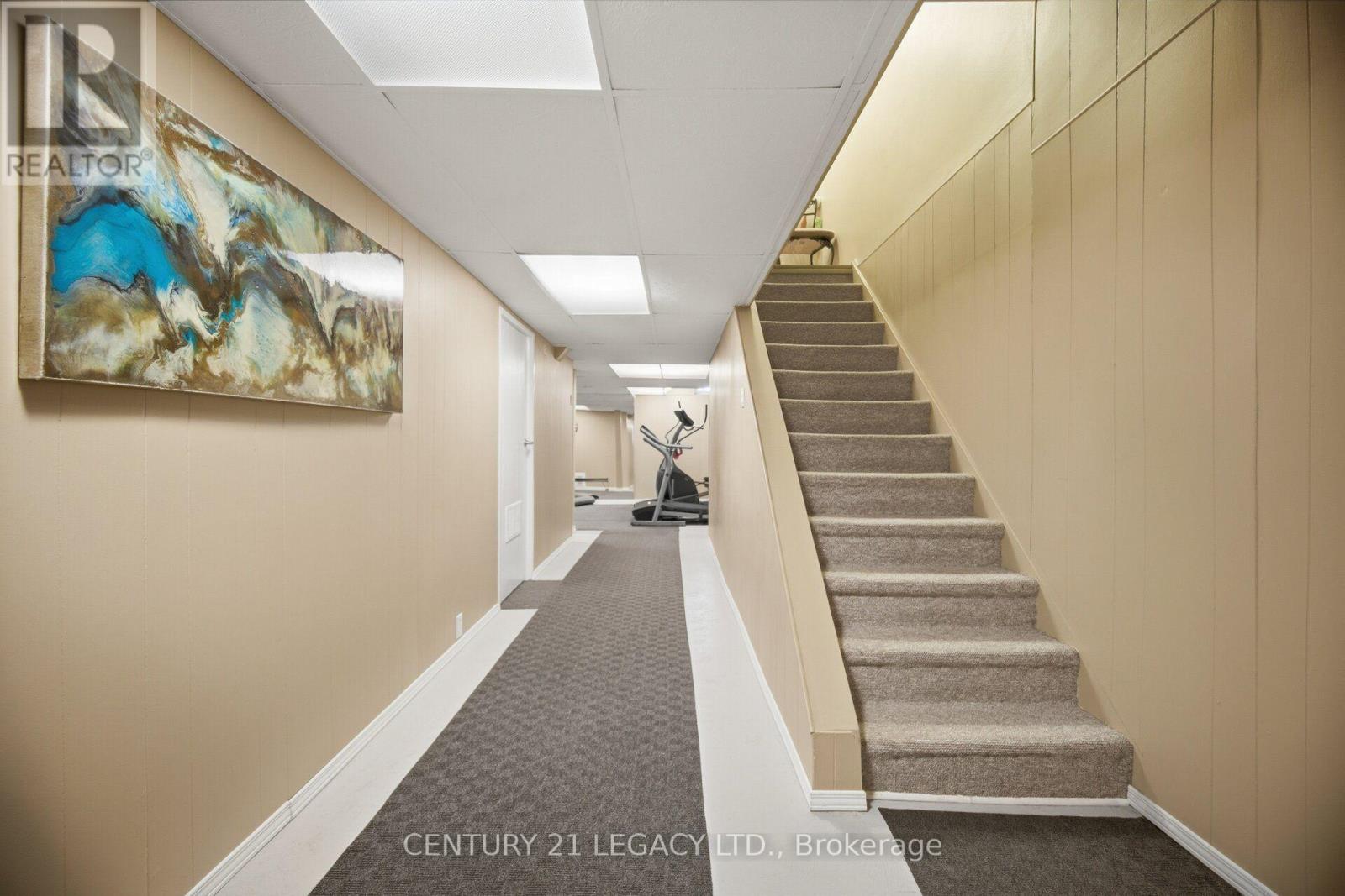#23 4171 GLEN ERIN DRIVE - 32