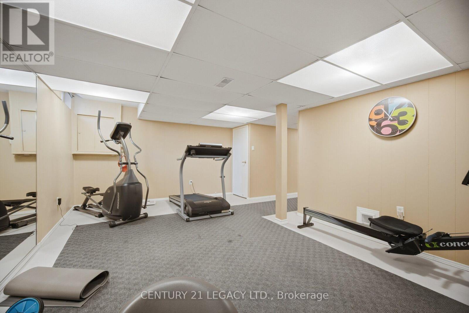 #23 4171 GLEN ERIN DRIVE - 33