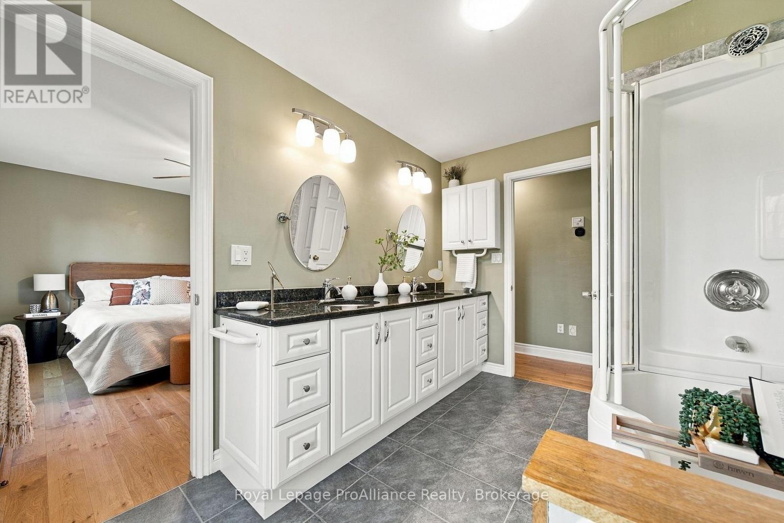 176 Ashley Street — photo 15