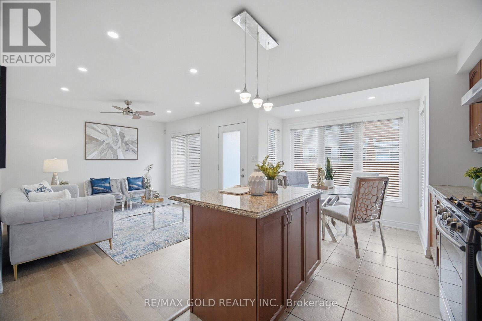 45 BIDDENS SQUARE - 14