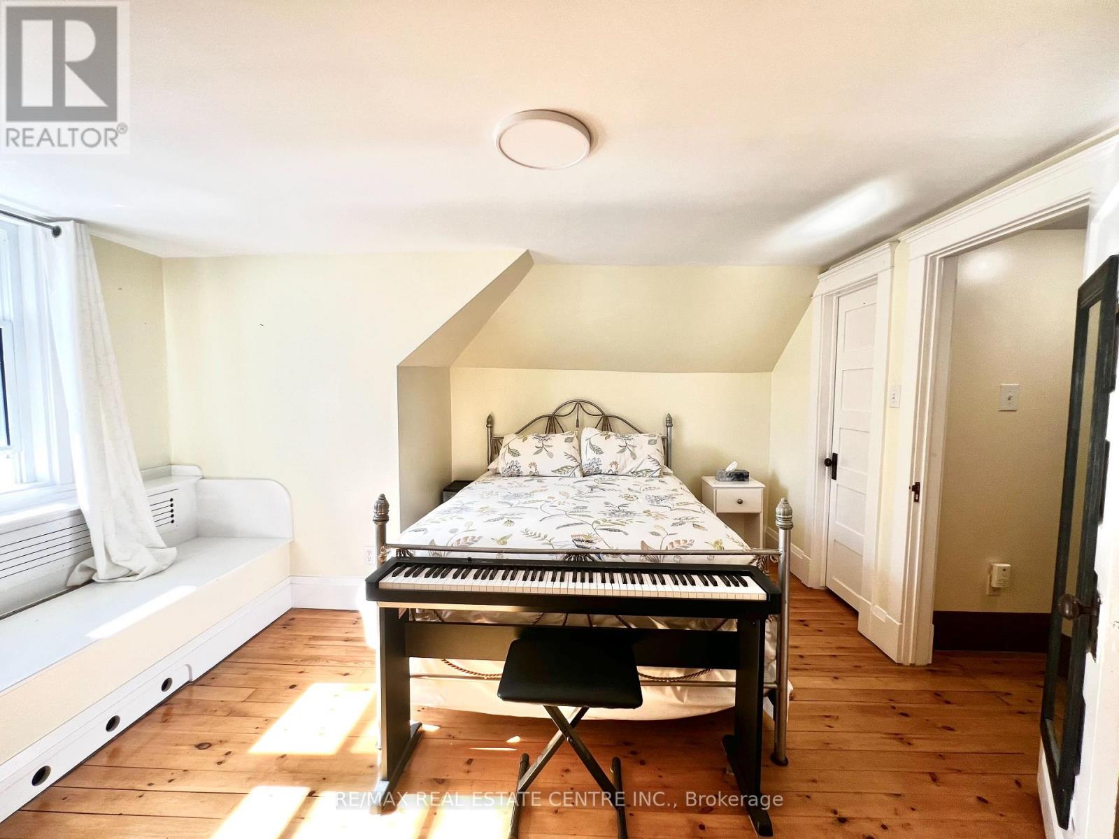 314 Main Street East, Shelburne, ON photo 34