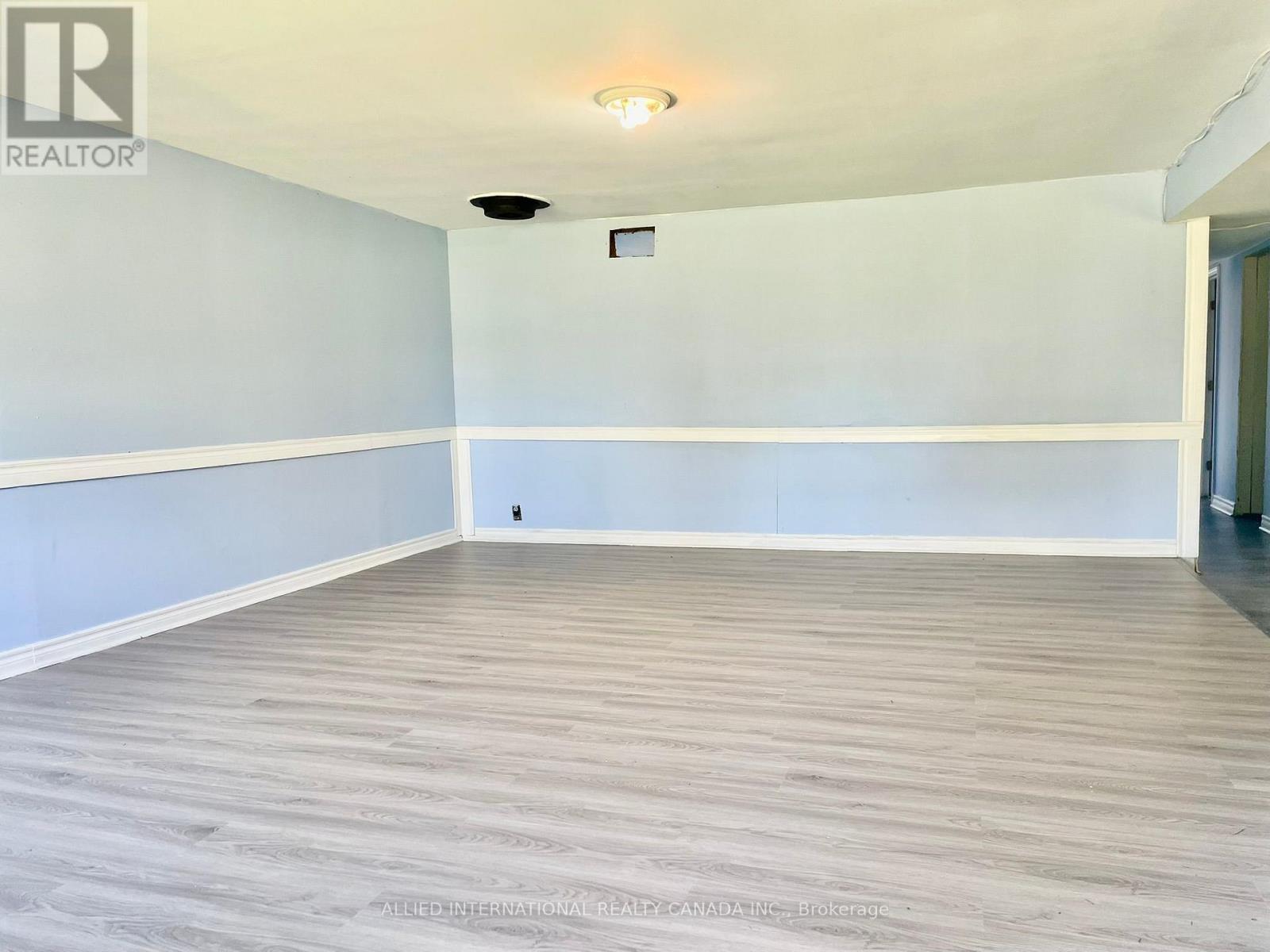 537 BURR ROAD - 15