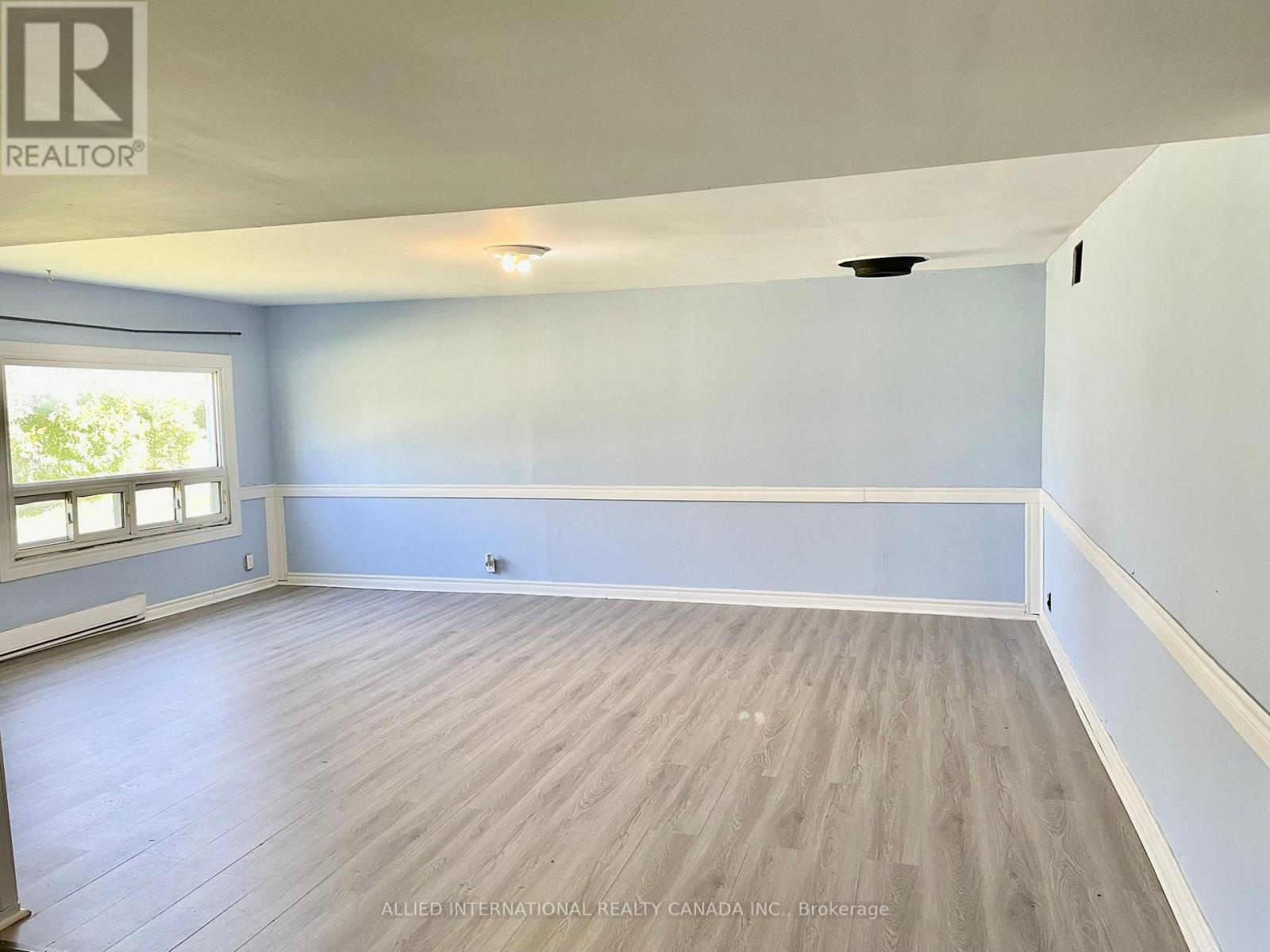 537 BURR ROAD - 16