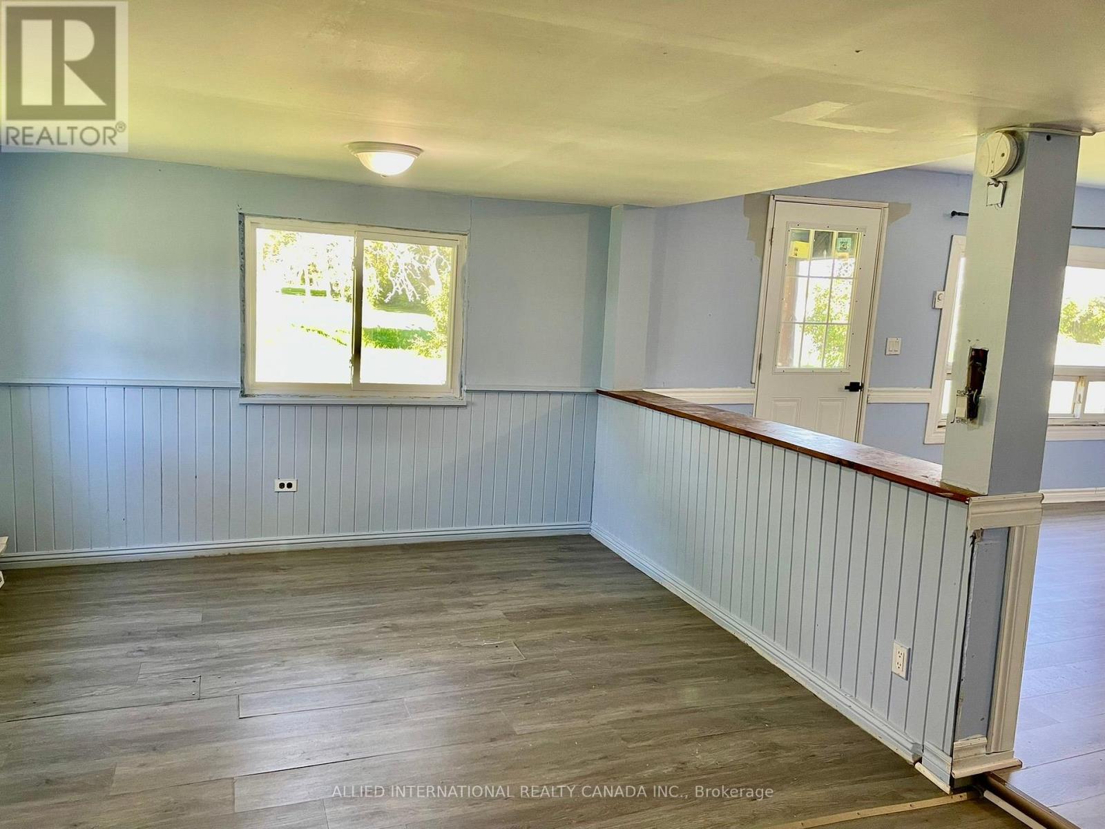 537 BURR ROAD - 23