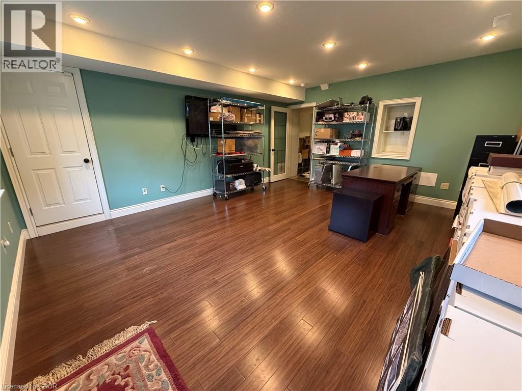 63 DUNEDIN Drive - Image 30