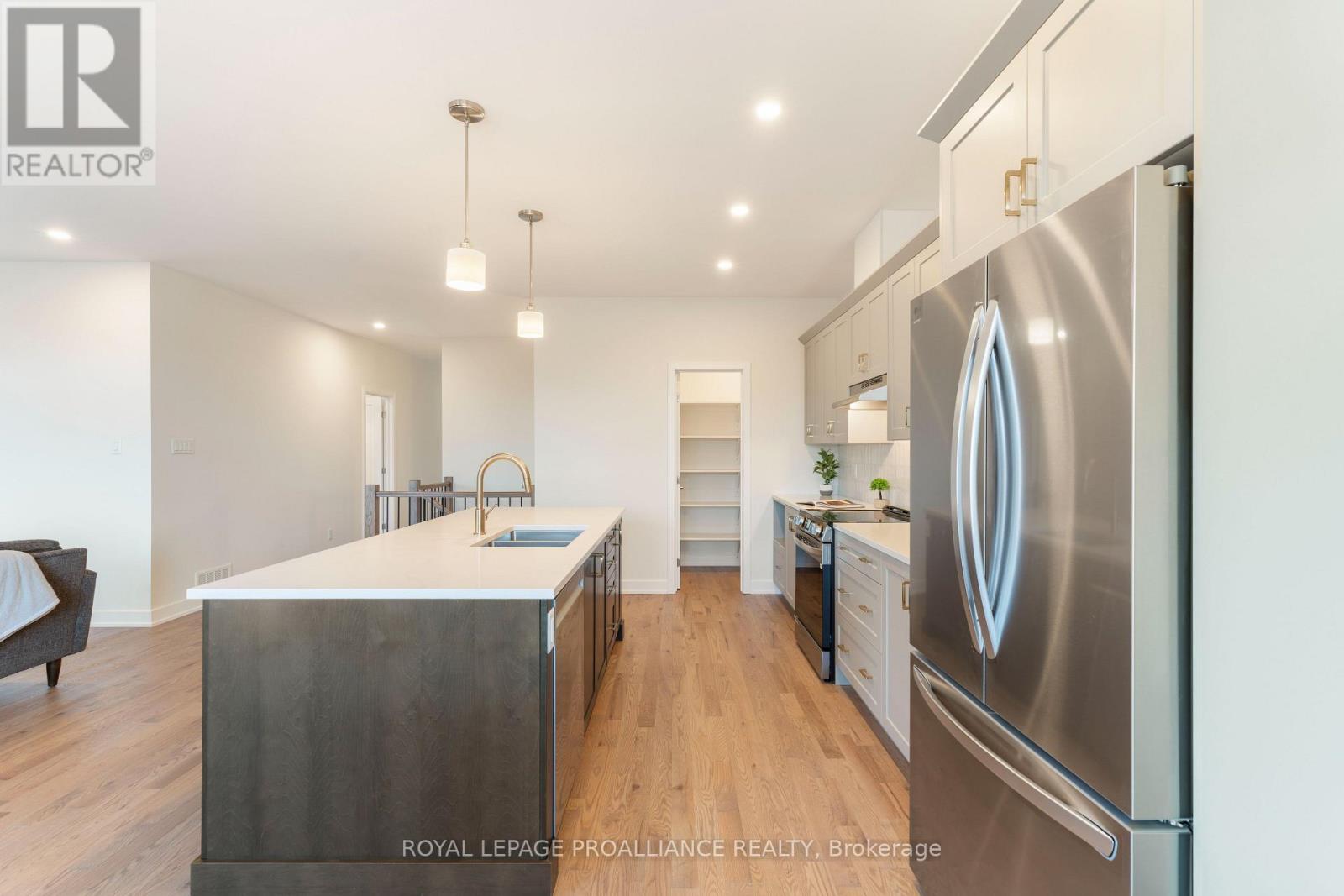 1086 MOORE STREET - Image 25