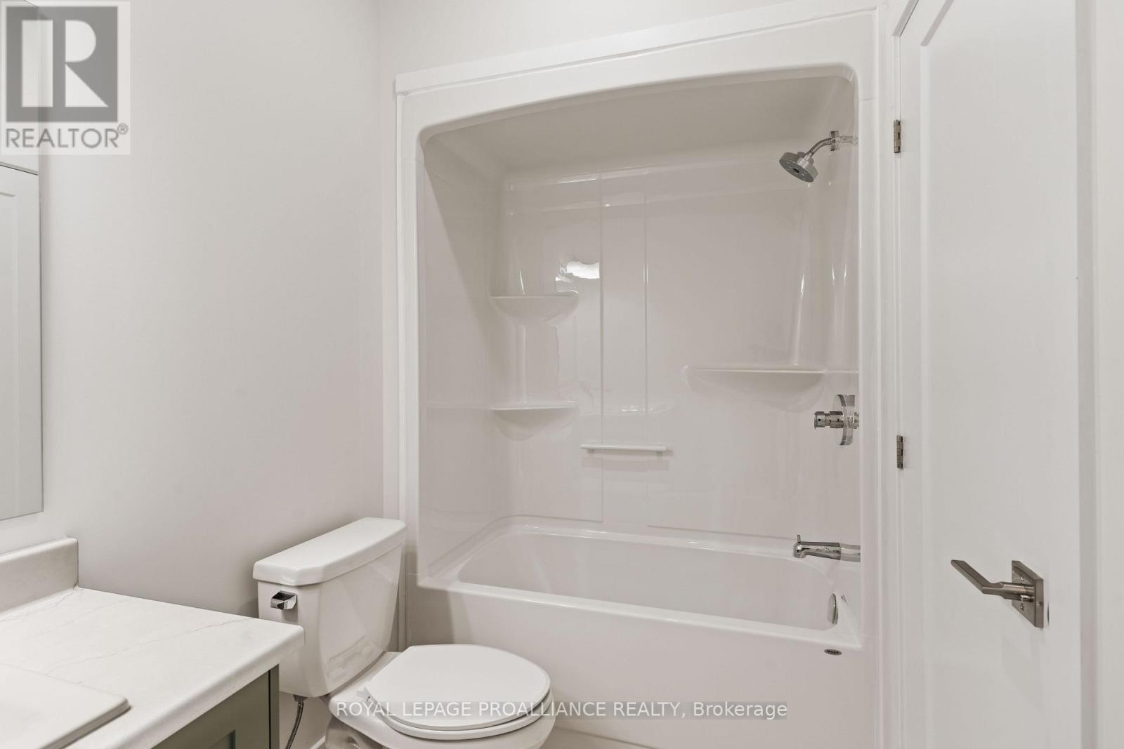 1086 MOORE STREET - Image 12