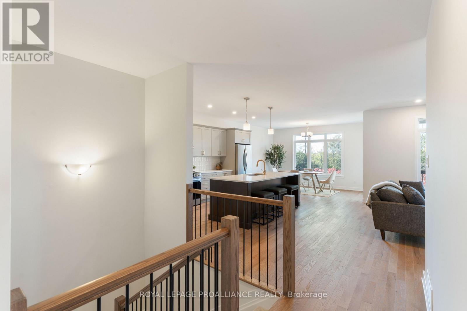 1086 MOORE STREET - Image 19