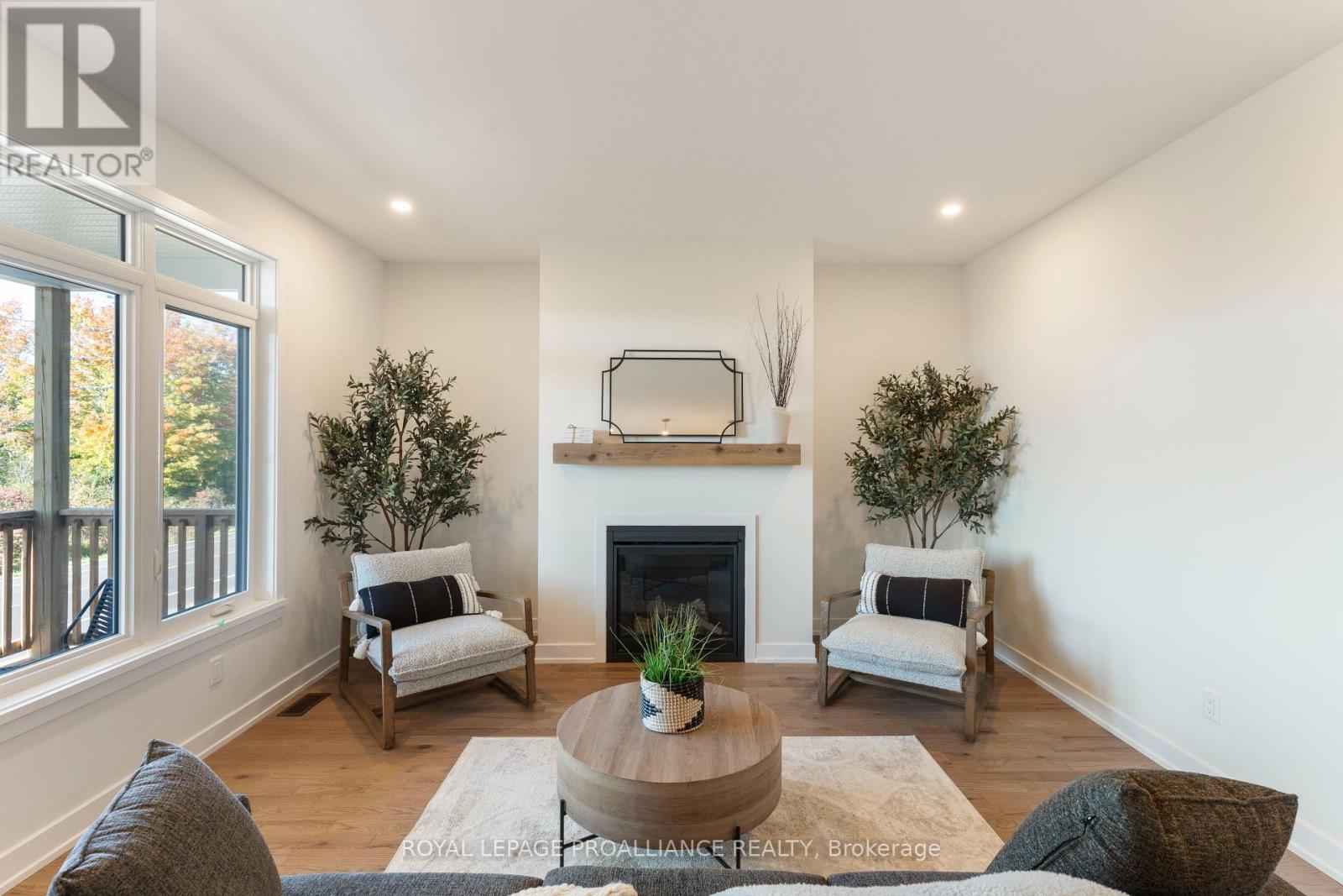 1086 MOORE STREET - Image 39