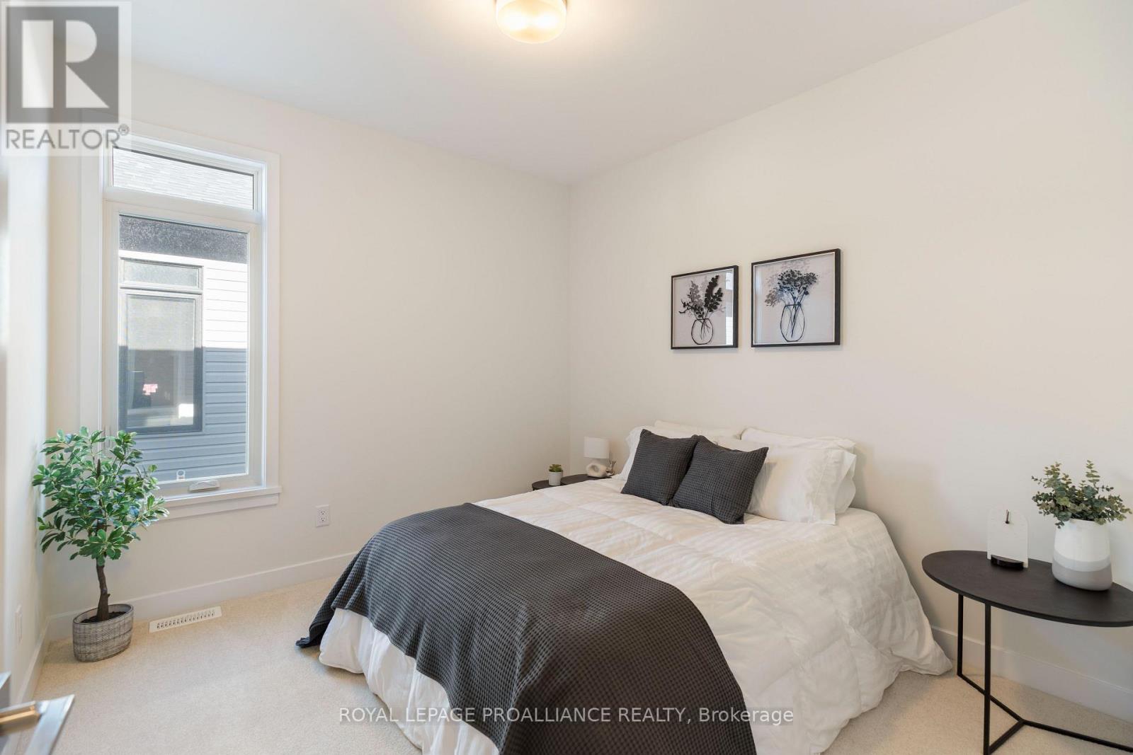 1086 MOORE STREET - Image 8