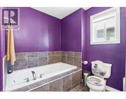 200 Valiant Circle, Binbrook, ON L0R1C0 Photo 18