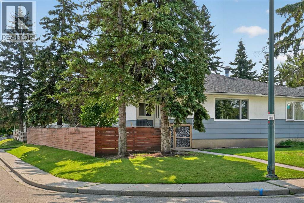Photo of 21 Rossmere Road SW, Calgary