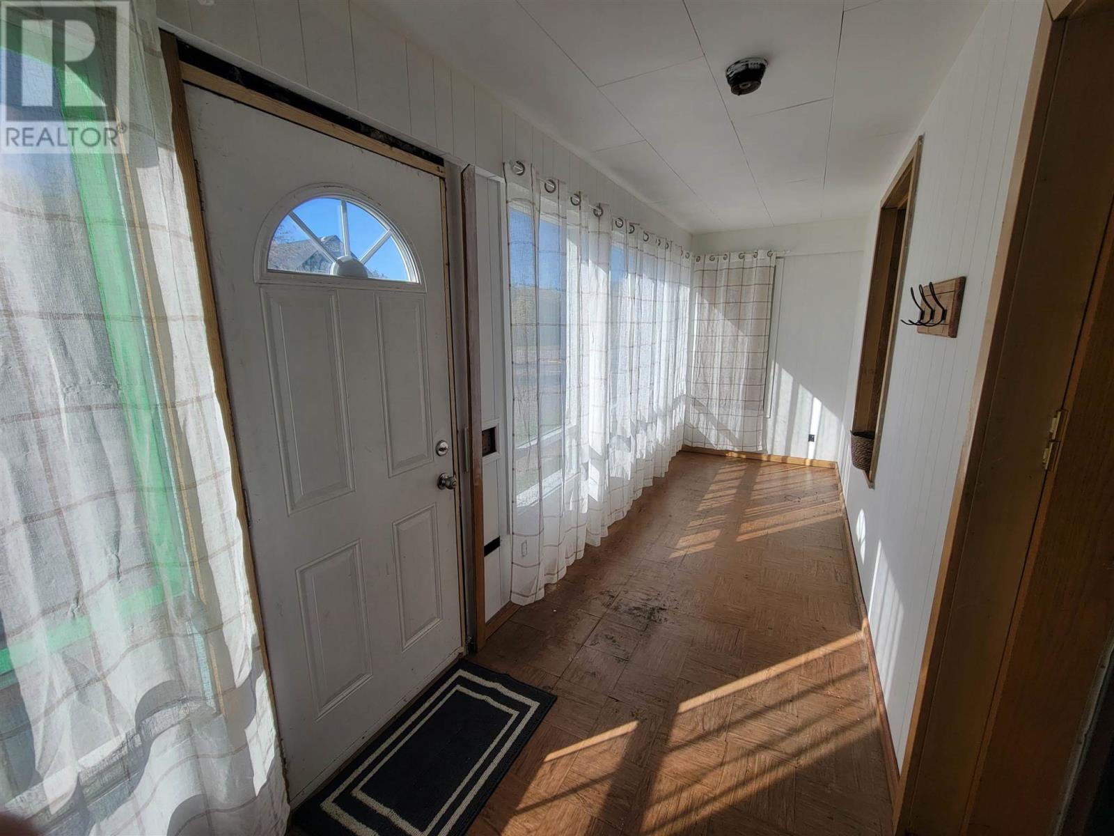 56 Cathcart ST - 3