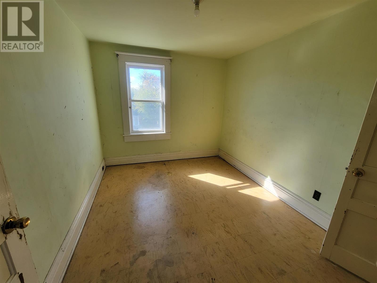 56 Cathcart ST, Sault Ste. Marie — photo 8