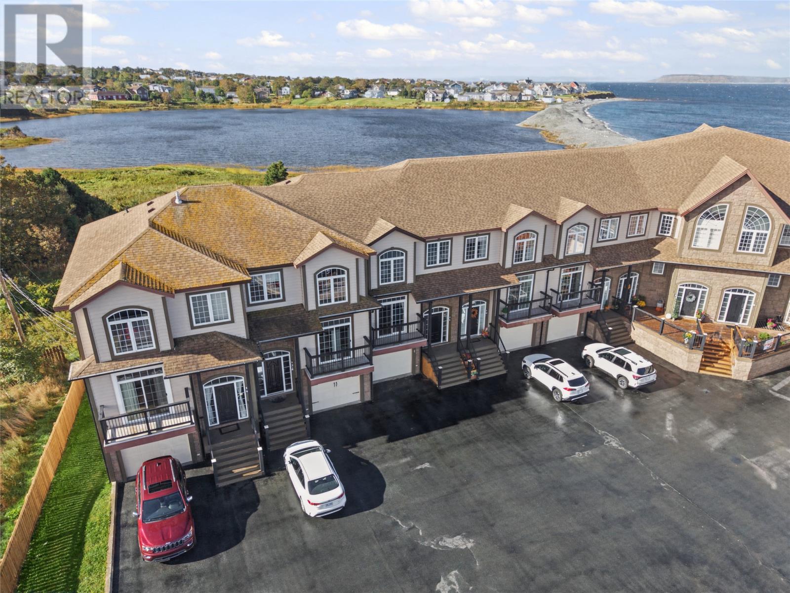 #11 28 Lions Crescent - 9