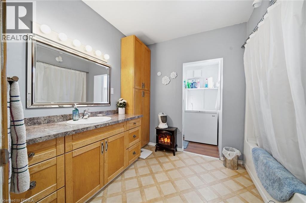 986 COLBORNE Street - 17