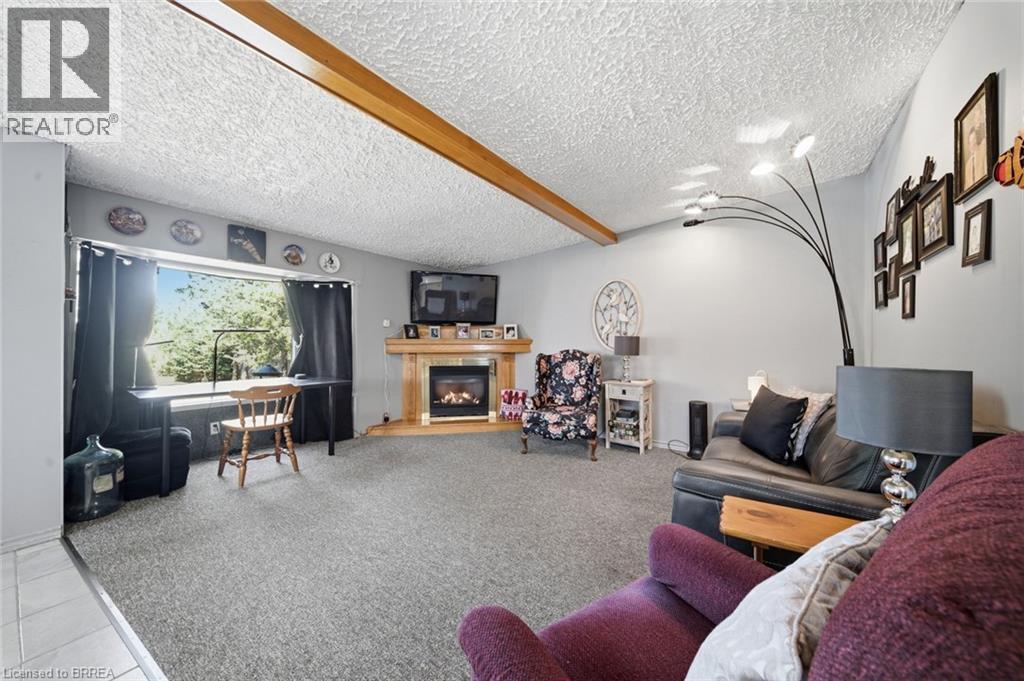 986 COLBORNE Street - 11